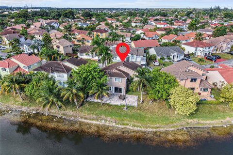 Villa ou maison à vendre à Miami, Floride: 3 chambres, 169.92 m2 № 1976667 - photo 9