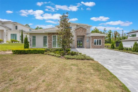 House in Montverde, Florida 5 bedrooms, 364.55 sq.m. № 1886089 - photo 2