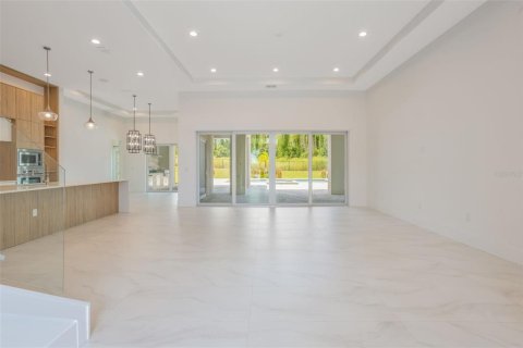 House in Montverde, Florida 5 bedrooms, 364.55 sq.m. № 1886089 - photo 9