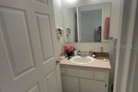 House in Ocala, Florida 2 bedrooms, 100.8 sq.m. № 2213602 - photo 9