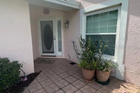 House in Ocala, Florida 2 bedrooms, 100.8 sq.m. № 2213602 - photo 3