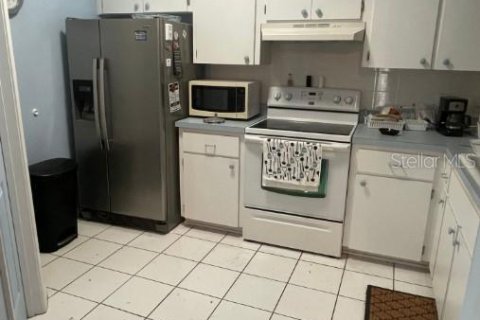 House in Ocala, Florida 2 bedrooms, 100.8 sq.m. № 2213602 - photo 6