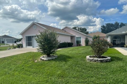 House in Ocala, Florida 2 bedrooms, 100.8 sq.m. № 2213602 - photo 2