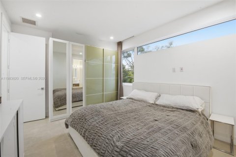 Townhouse in Miami, Florida 3 bedrooms, 117.06 sq.m. № 2047160 - photo 18