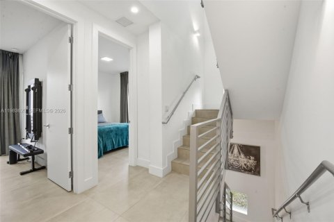 Townhouse in Miami, Florida 3 bedrooms, 117.06 sq.m. № 2047160 - photo 16