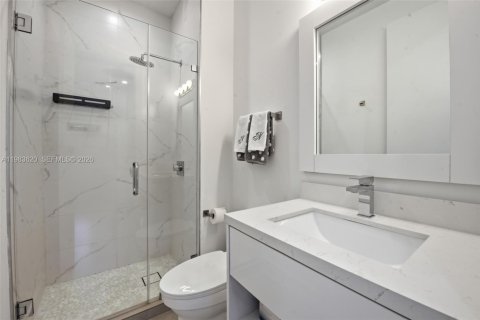 Townhouse in Miami, Florida 3 bedrooms, 117.06 sq.m. № 2047160 - photo 23