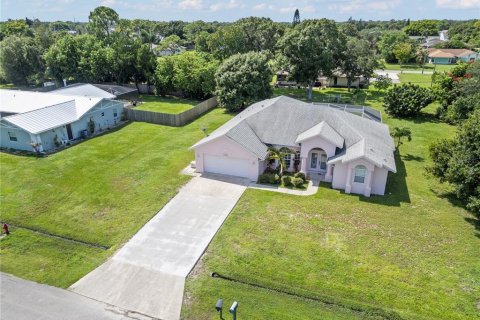 House in PORT ST LUCIE in Port St. Lucie, Florida 4 bedrooms, 217.39 sq.m. № 1416600 - photo 10