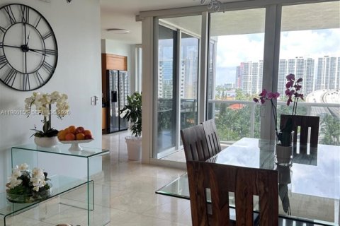 Copropriété à louer à Sunny Isles Beach, Floride: 3 chambres, 199.74 m2 № 2046463 - photo 13