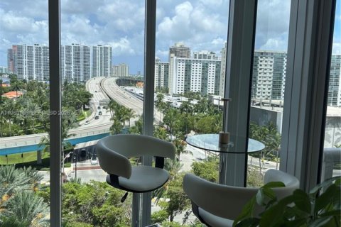 Copropriété à louer à Sunny Isles Beach, Floride: 3 chambres, 199.74 m2 № 2046463 - photo 15