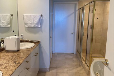 Copropriété à louer à Sunny Isles Beach, Floride: 3 chambres, 199.74 m2 № 2046463 - photo 21