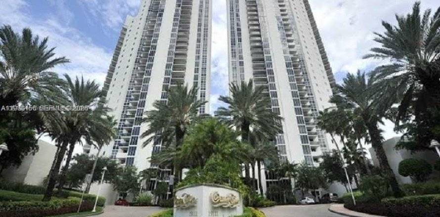 Condo à Sunny Isles Beach, Floride, 3 chambres  № 2046463