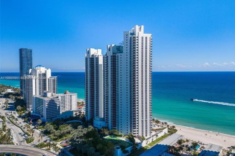Copropriété à louer à Sunny Isles Beach, Floride: 3 chambres, 199.74 m2 № 2046463 - photo 3