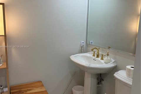 Copropriété à louer à Sunny Isles Beach, Floride: 3 chambres, 199.74 m2 № 2046463 - photo 22