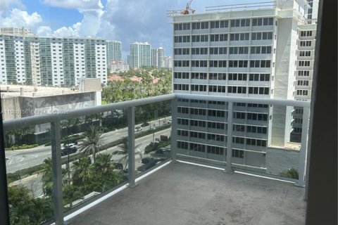 Copropriété à louer à Sunny Isles Beach, Floride: 3 chambres, 199.74 m2 № 2046463 - photo 17