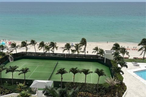 Copropriété à louer à Sunny Isles Beach, Floride: 3 chambres, 199.74 m2 № 2046463 - photo 8