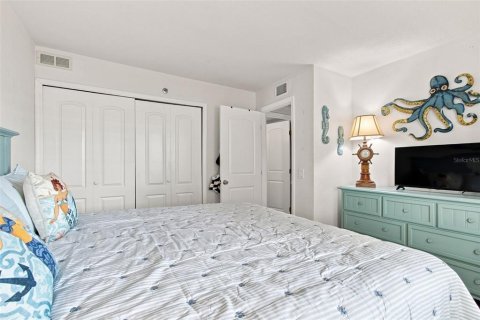 Condo in Hudson, Florida, 2 bedrooms № 2331000 - photo 25
