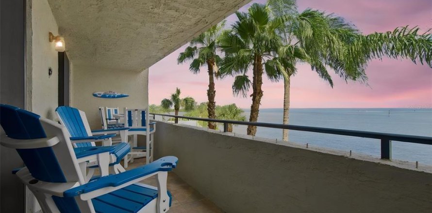 Condo in Hudson, Florida, 2 bedrooms № 2331000