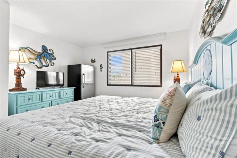 Condo in Hudson, Florida, 2 bedrooms № 2331000 - photo 12