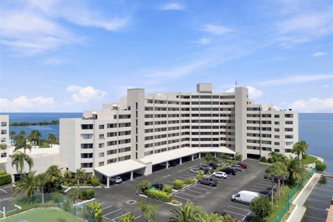 Condo in Hudson, Florida, 2 bedrooms № 2331000 - photo 5