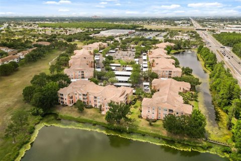 Condo in Orlando, Florida, 3 bedrooms  № 2230620 - photo 25