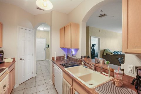 Condo in Orlando, Florida, 3 bedrooms  № 2230620 - photo 9
