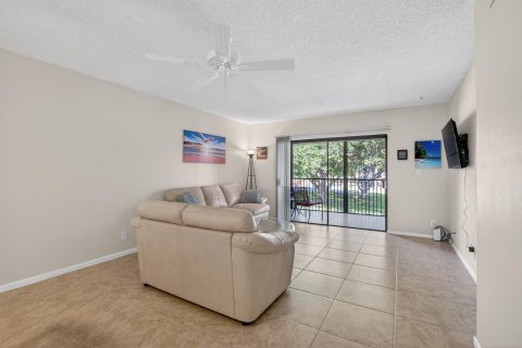 Condominio en venta en Deerfield Beach, Florida, 2 dormitorios, 90.3 m2 № 2182461 - foto 9