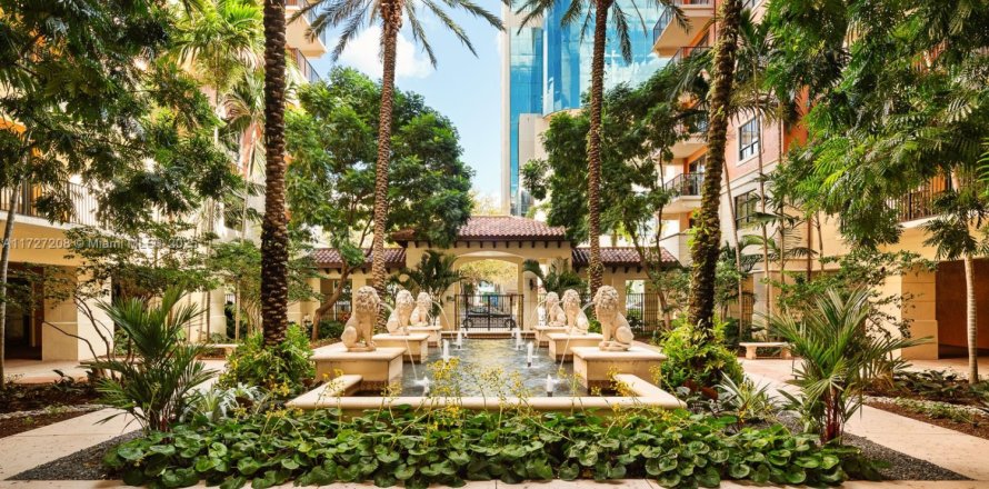 Condo in Coral Gables, Florida, 2 bedrooms  № 1714823