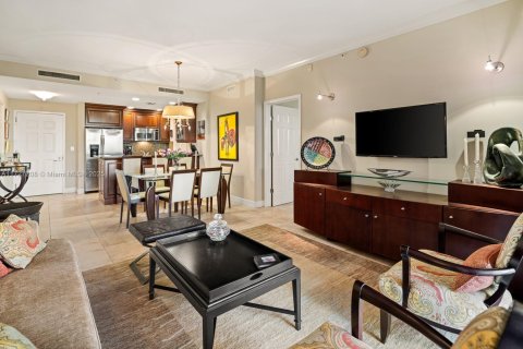 Condo in Coral Gables, Florida, 2 bedrooms  № 1714823 - photo 12