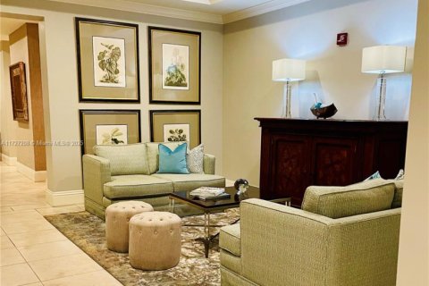 Condo in Coral Gables, Florida, 2 bedrooms  № 1714823 - photo 22