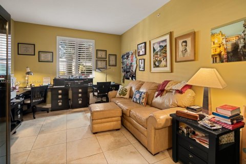 Condo in Coral Gables, Florida, 2 bedrooms  № 1714823 - photo 19