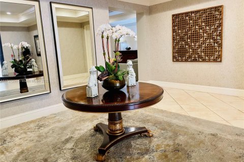 Condo in Coral Gables, Florida, 2 bedrooms  № 1714823 - photo 21
