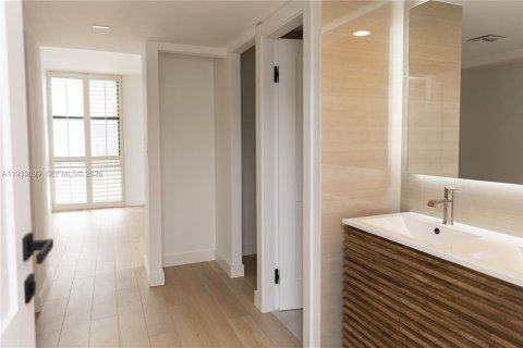 Condo in Aventura, Florida, 2 bedrooms  № 2059963 - photo 4
