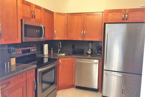 Copropriété à louer à Miami Beach, Floride: 2 chambres, 95.69 m2 № 1938198 - photo 3