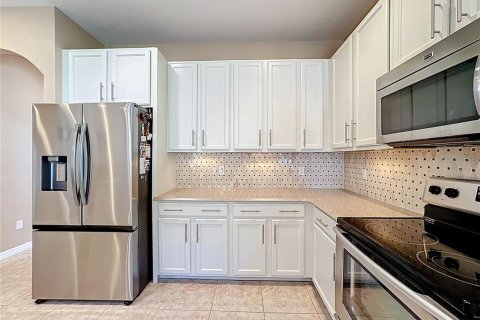 Casa en venta en Kissimmee, Florida, 5 dormitorios, 290.04 m2 № 1588696 - foto 21
