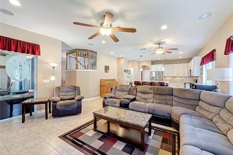 Casa en venta en Kissimmee, Florida, 5 dormitorios, 290.04 m2 № 1588696 - foto 26