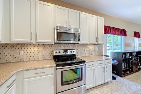 Casa en venta en Kissimmee, Florida, 5 dormitorios, 290.04 m2 № 1588696 - foto 22