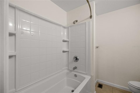 Townhouse in Ocala, Florida 2 bedrooms, 105.35 sq.m. № 2117238 - photo 14