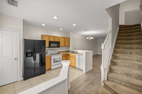 Townhouse in Ocala, Florida 2 bedrooms, 105.35 sq.m. № 2117238 - photo 3
