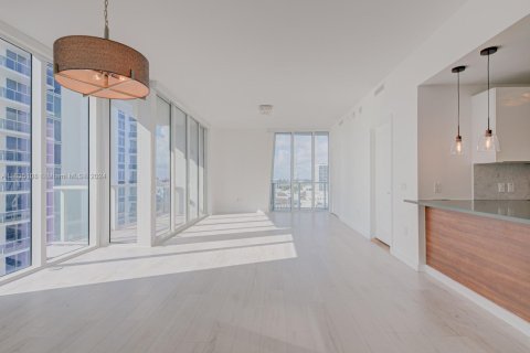 Condo in Miami, Florida, 2 bedrooms  № 1693126 - photo 8
