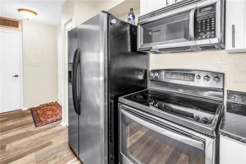 Condo in Clearwater, Florida, 2 bedrooms № 2226823 - photo 9
