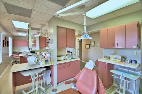 Propiedad comercial en alquiler en Lake Wales, Florida, 161.84 m2 № 1130338 - foto 7