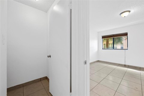 Condominio en venta en Davie, Florida, 2 dormitorios, 90.49 m2 № 2146413 - foto 16