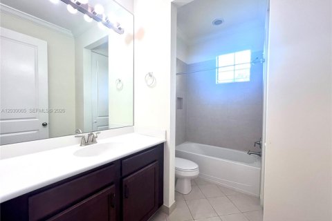 Touwnhouse à louer à Sunrise, Floride: 3 chambres, 175.21 m2 № 2154927 - photo 14