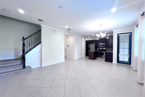 Touwnhouse à louer à Sunrise, Floride: 3 chambres, 175.21 m2 № 2154927 - photo 3