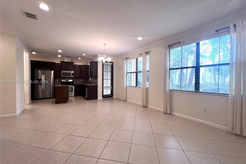 Touwnhouse à louer à Sunrise, Floride: 3 chambres, 175.21 m2 № 2154927 - photo 2