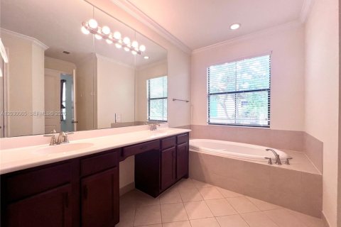 Touwnhouse à louer à Sunrise, Floride: 3 chambres, 175.21 m2 № 2154927 - photo 9