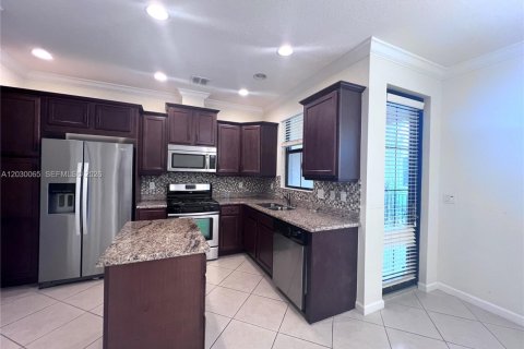 Touwnhouse à louer à Sunrise, Floride: 3 chambres, 175.21 m2 № 2154927 - photo 5