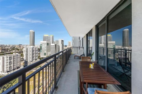 Condo in Miami, Florida, 1 bedroom  № 1882101 - photo 18
