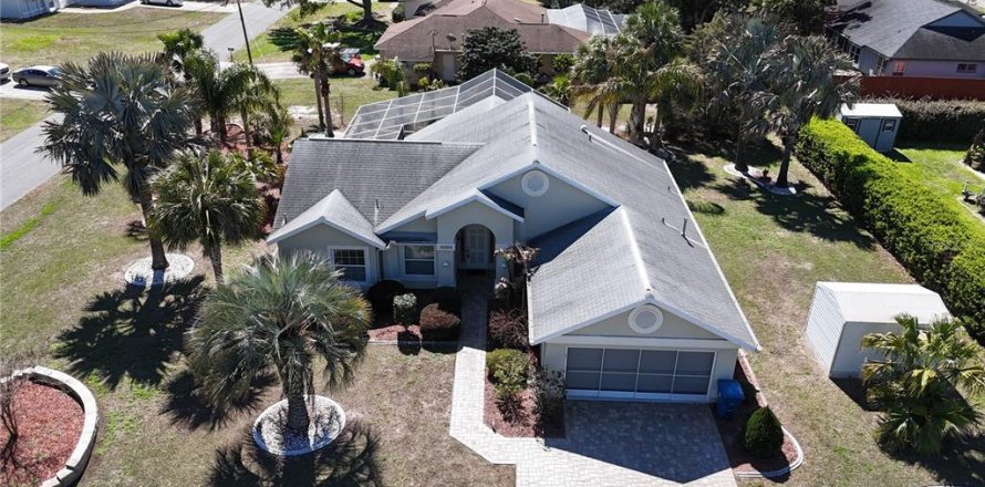Villa ou maison à Spring Hill, Floride 3 chambres, 152.45 m2 № 1537623