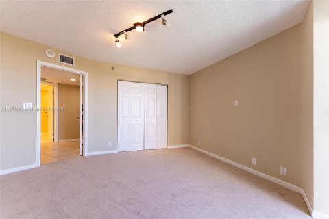 Copropriété à louer à Aventura, Floride: 2 chambres, 109.72 m2 № 1983625 - photo 15